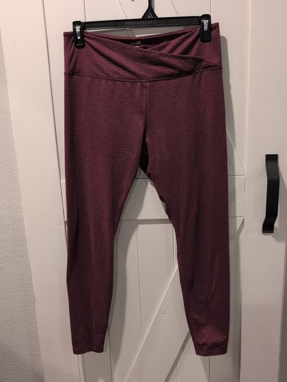 Avia Maroon Athletic Leggings Women’s Large (12-14) High Waist Workout Pants